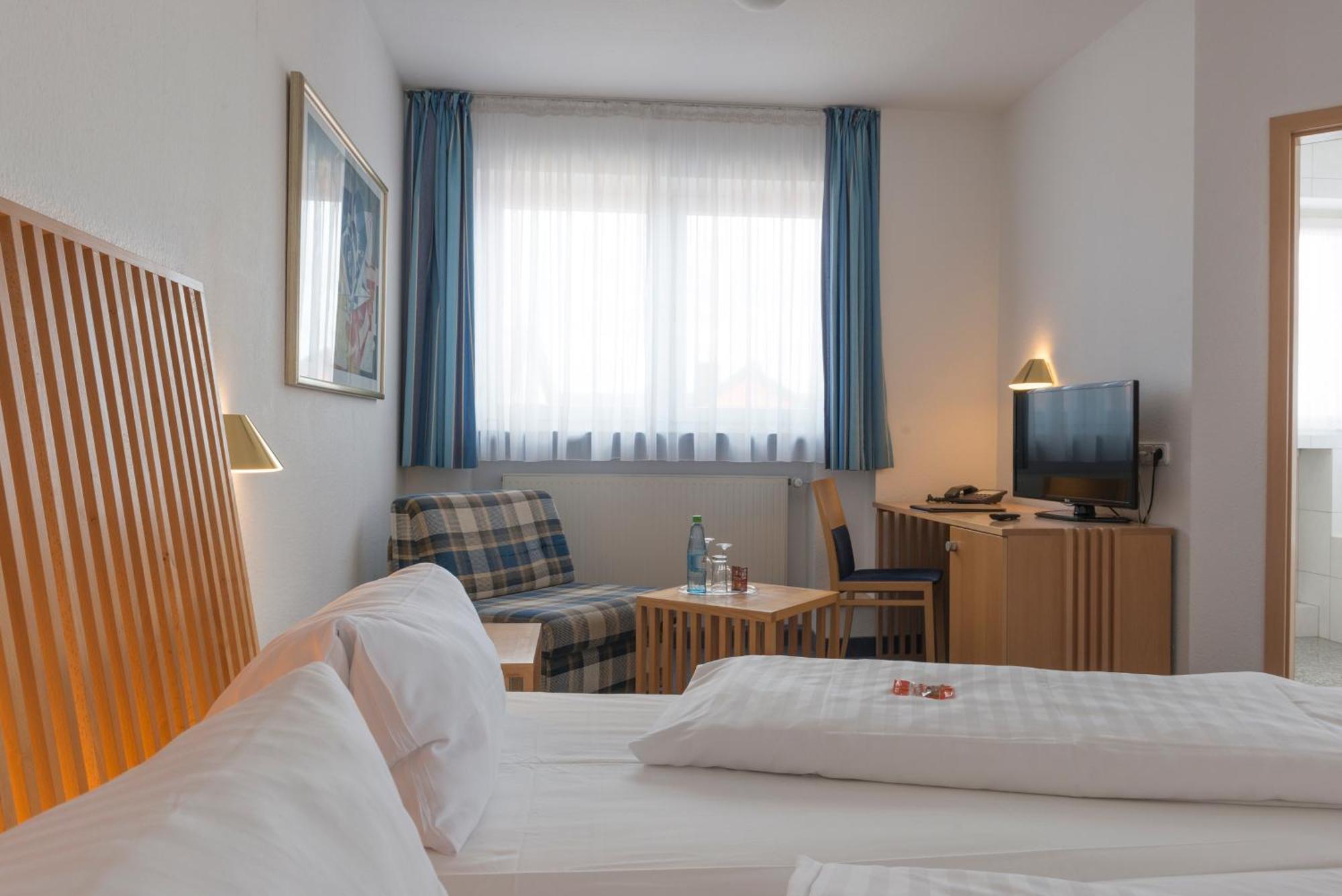 Hotel Gasthof Zum Storch Schlüsselfeld Kültér fotó