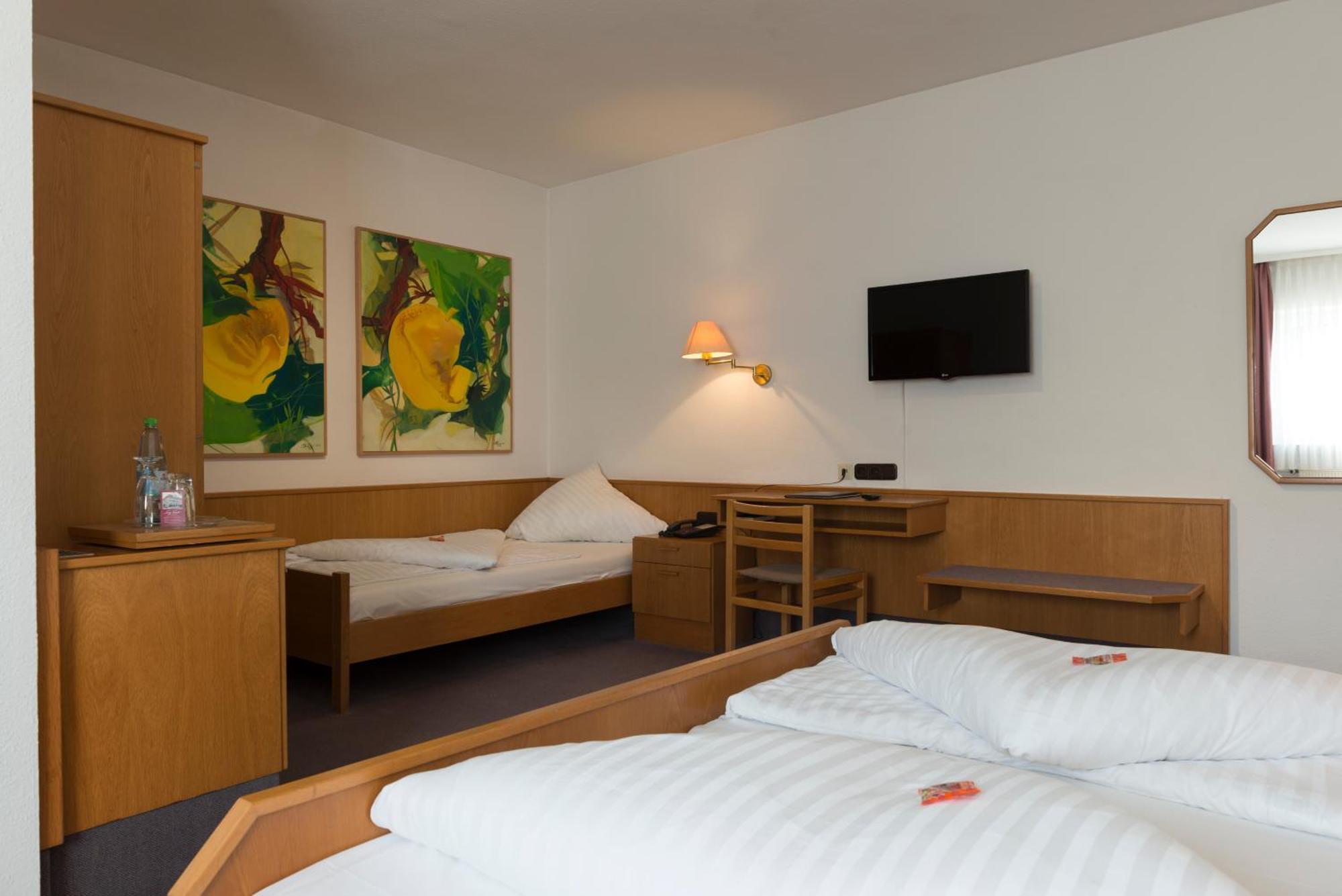 Hotel Gasthof Zum Storch Schlüsselfeld Kültér fotó