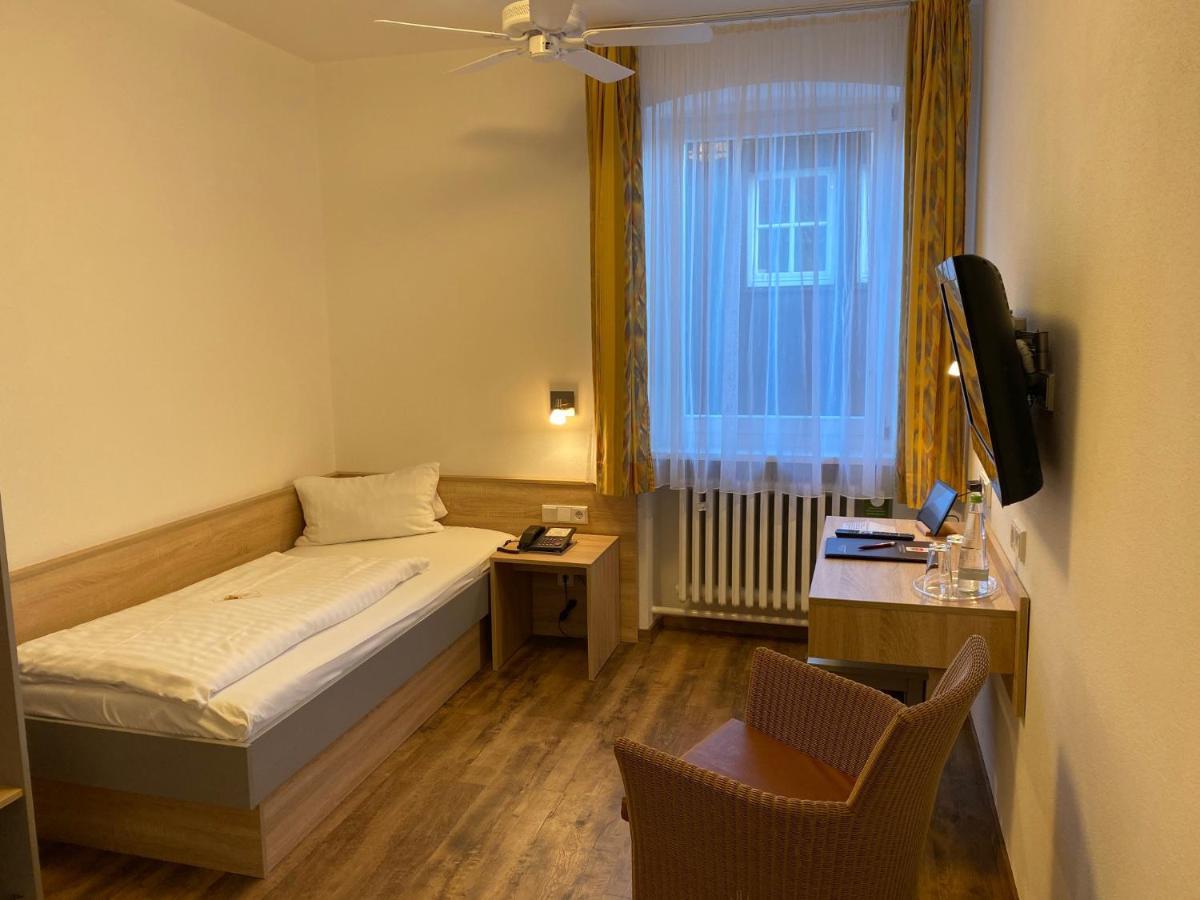Hotel Gasthof Zum Storch Schlüsselfeld Kültér fotó