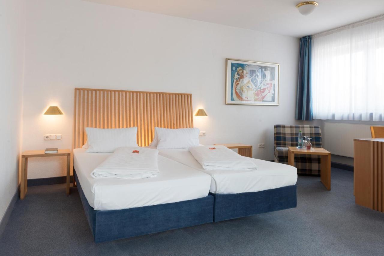 Hotel Gasthof Zum Storch Schlüsselfeld Kültér fotó